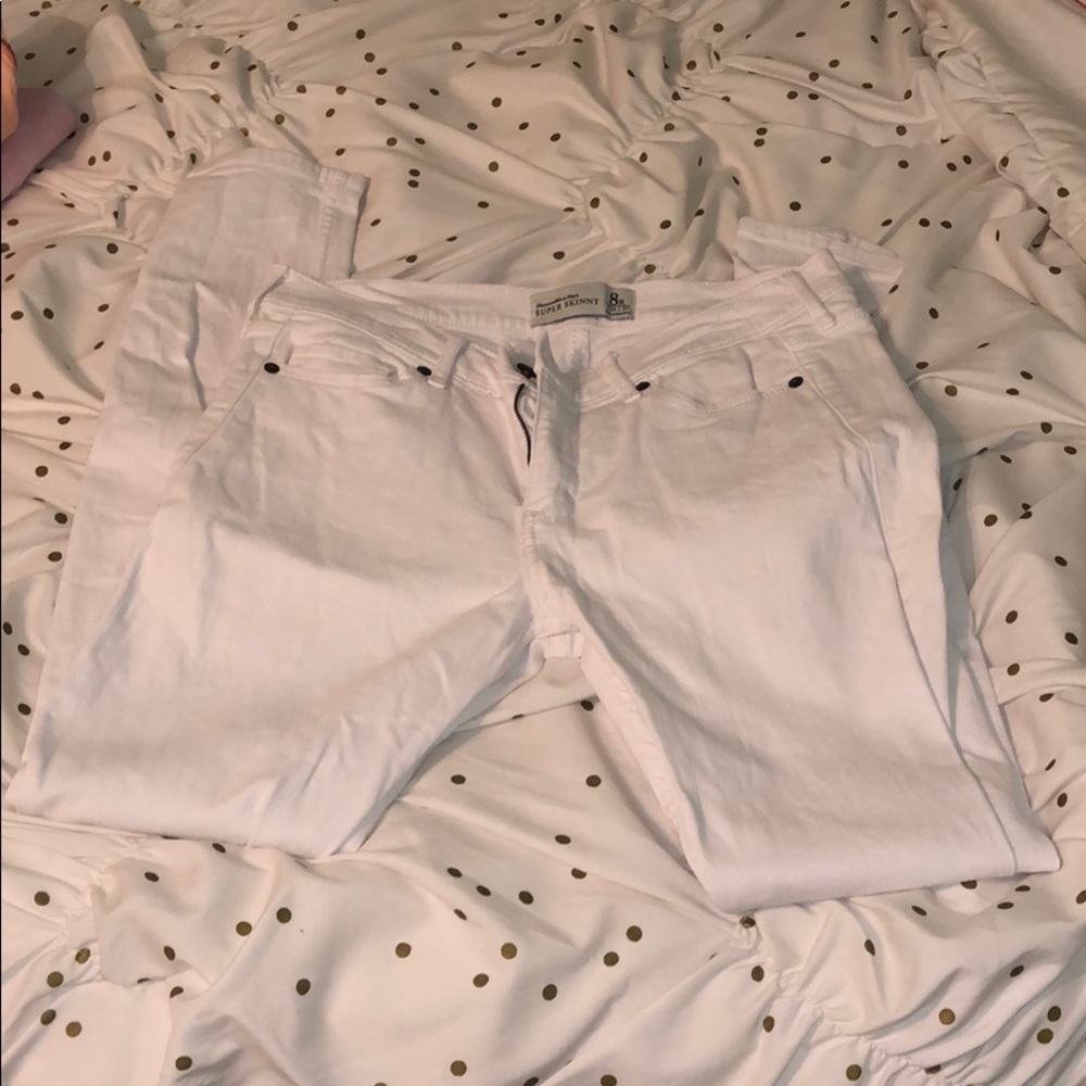 White skinny jeans